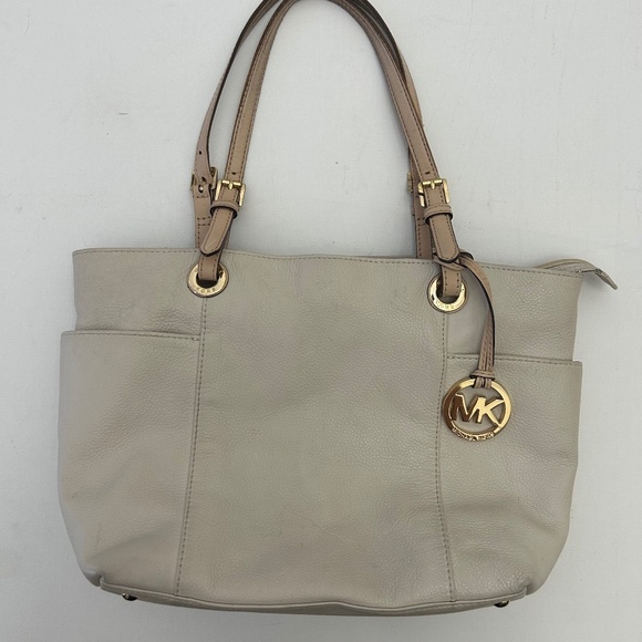 Michael Kors Handbags - Michael Kors Jet Set Soft Leather Tote in Stone/Ecru w/Tan straps & Gold accents